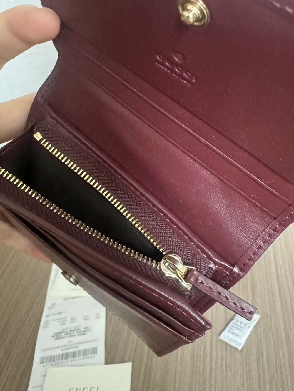 Gucci Quilted Burgundy Leather Compact Wallet with Gold GG - Picture 3 of 7